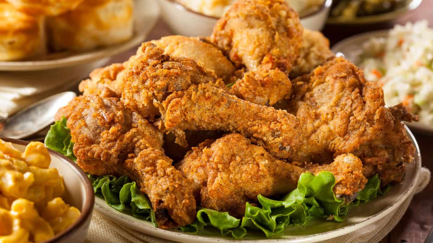 Recipe of the week: Skillet Fried Chicken It doesn't get any more southern  than fried chicken, buttermilk, and a Carolina Cooker Cast Iron…