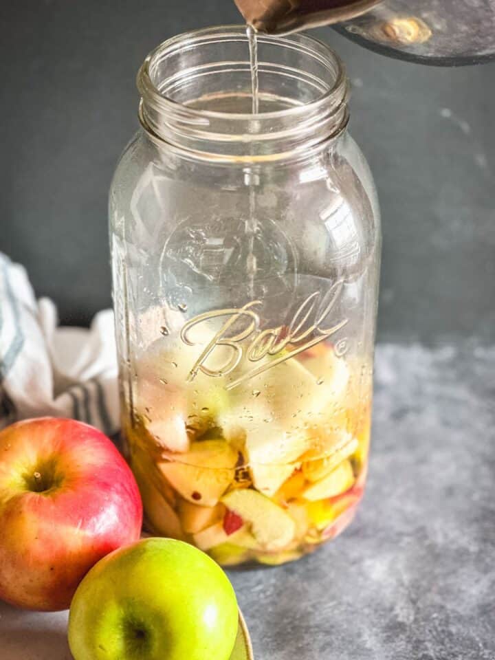 How To Make Apple Cider Vinegar From Scraps | The Rustic Elk